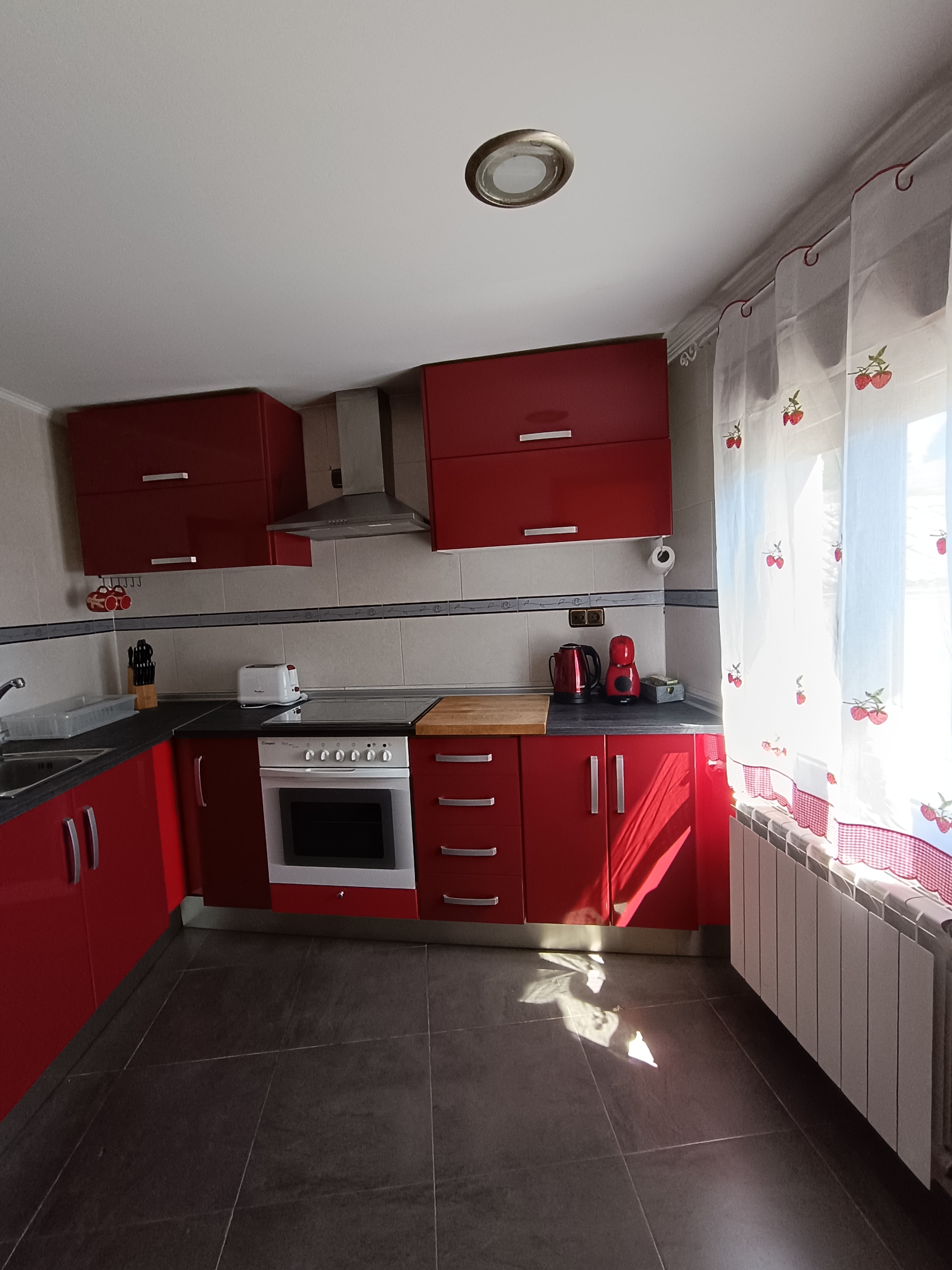 Cocina completamente equipada
